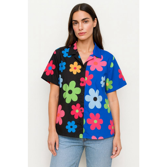 Unbranded Tops - Retro Floral Split Color Button-Up Shirt – Bold Black & Blue Print 2XL